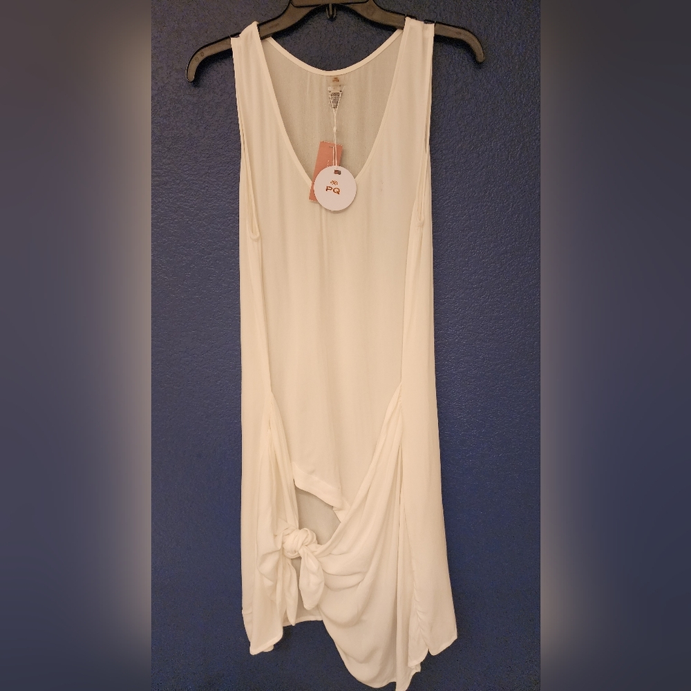 PQ Swim Water Lily Ava Wrap Dress in white size M/L - Picture 3 of 11